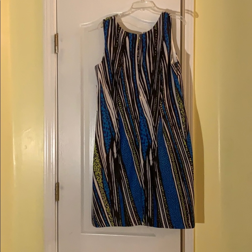 Dress - Picture 3 of 3